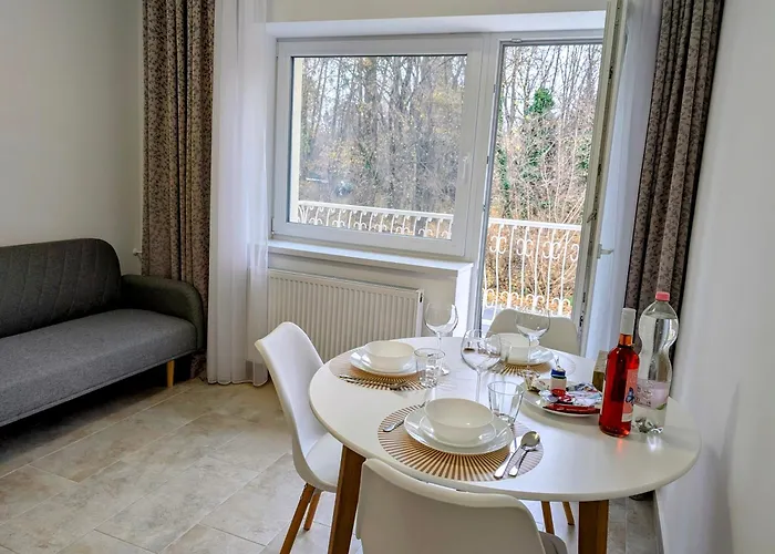 Moon Light 아파트 *